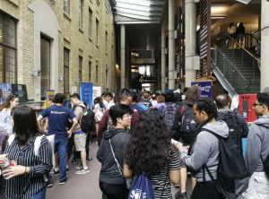 Students at clubs fair